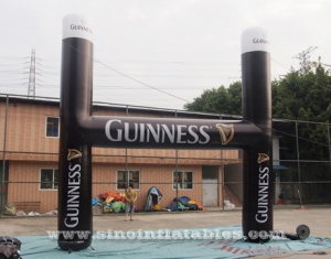gran arco publicitario inflable guinness