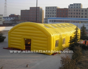 Carpa inflable gigante amarillo parque deportivo