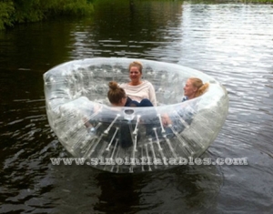 sofá flotante inflable transparente con forma de cuenco