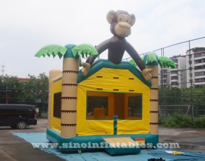 mono de la selva casa de rebote con obstáculos