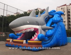 Tobogán de tiburón inflable gigante de 8 metros
