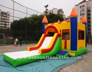Castillo de salto de agua inflable para niños comerciales con piscina