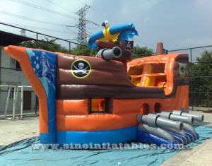 Fiesta infantil barco pirata inflable con tobogán