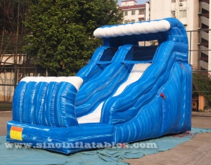 el flujo de marca azul de la onda de agua inflable de la diapositiva con piscina